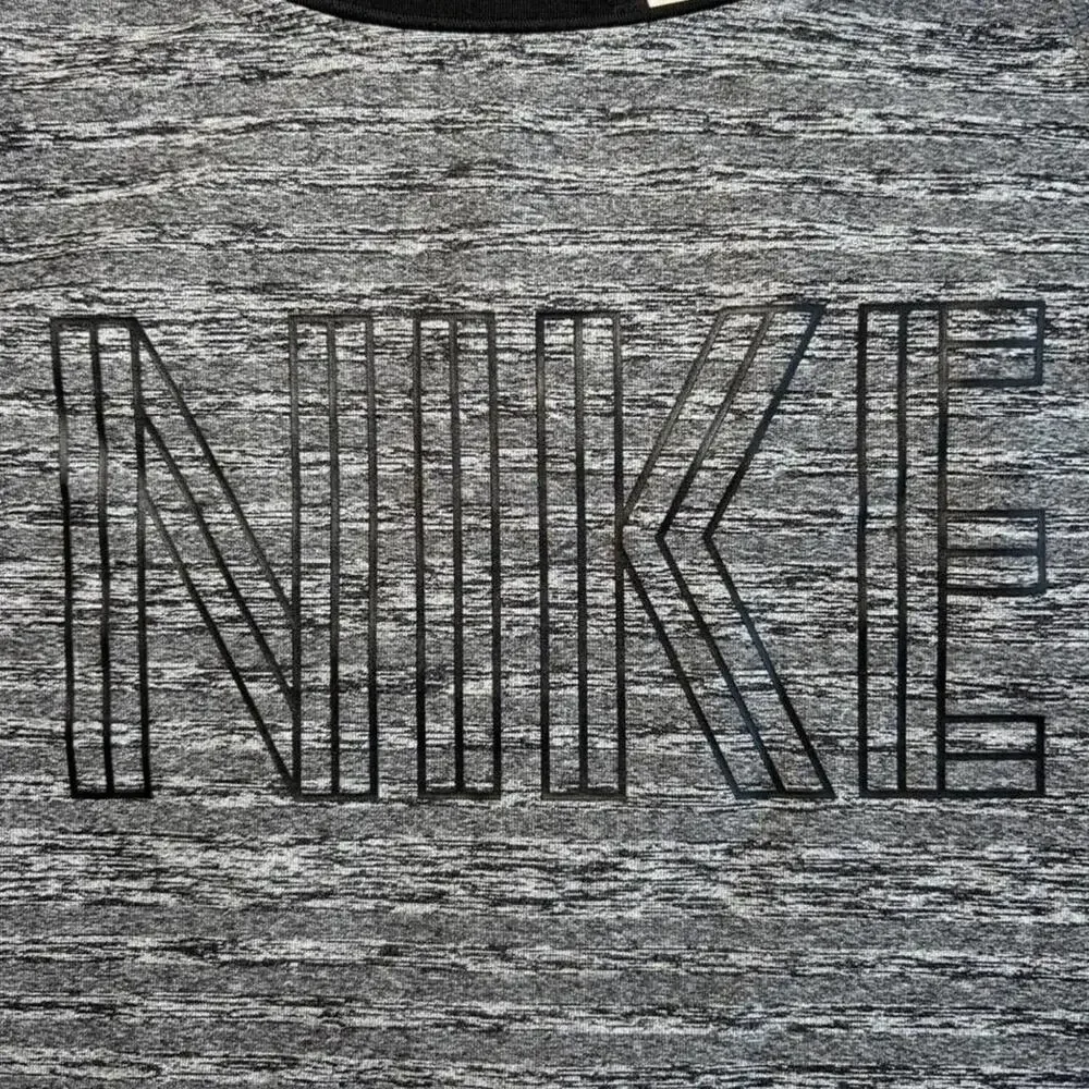 Nike Women M Performance Sporty Sleeveless Tank Top Gray Black